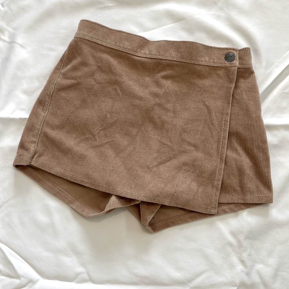 Abercrombie Kids, size 11/12, shorts with a skirt front. Beige/brown